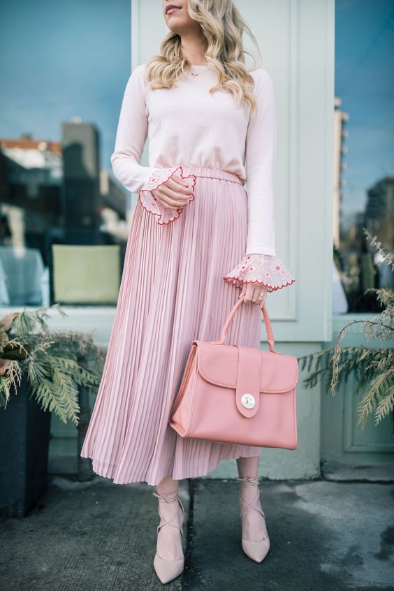 Pastel colored outfits for a beautiful style